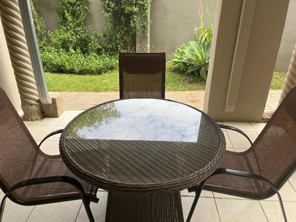 Toro Guest House Rustenburg Luaran gambar